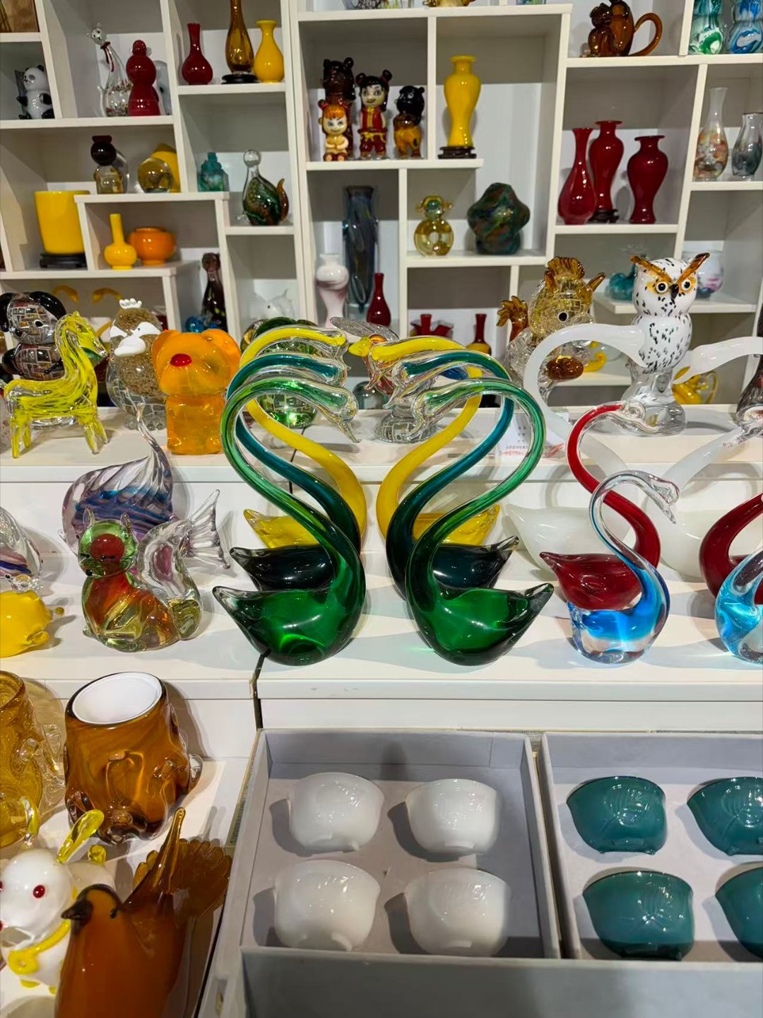 秦岭笑谈 曲阜师范大学 “琉光璃彩” 实践队探访西冶工坊，揭开淄博琉璃的发展奥秘