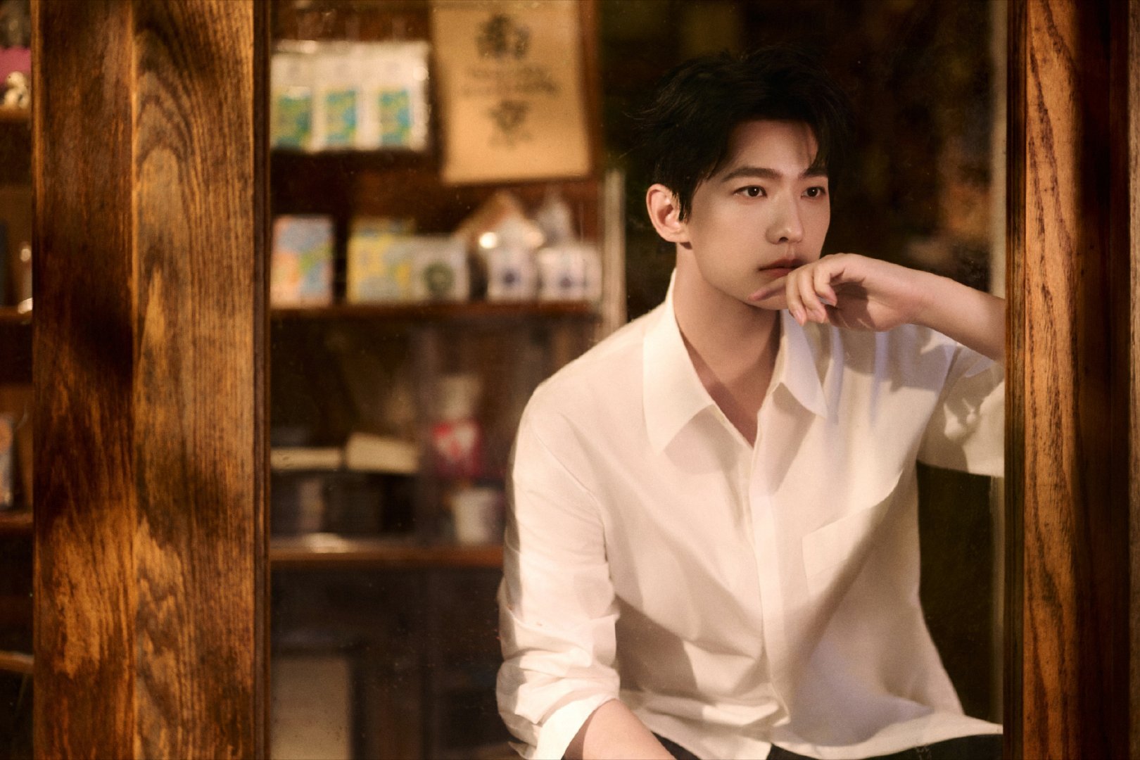 杨洋9号限定男友杨洋 yy杨洋的日常另存为 人世间有百媚千红，唯独你是我的满心欢