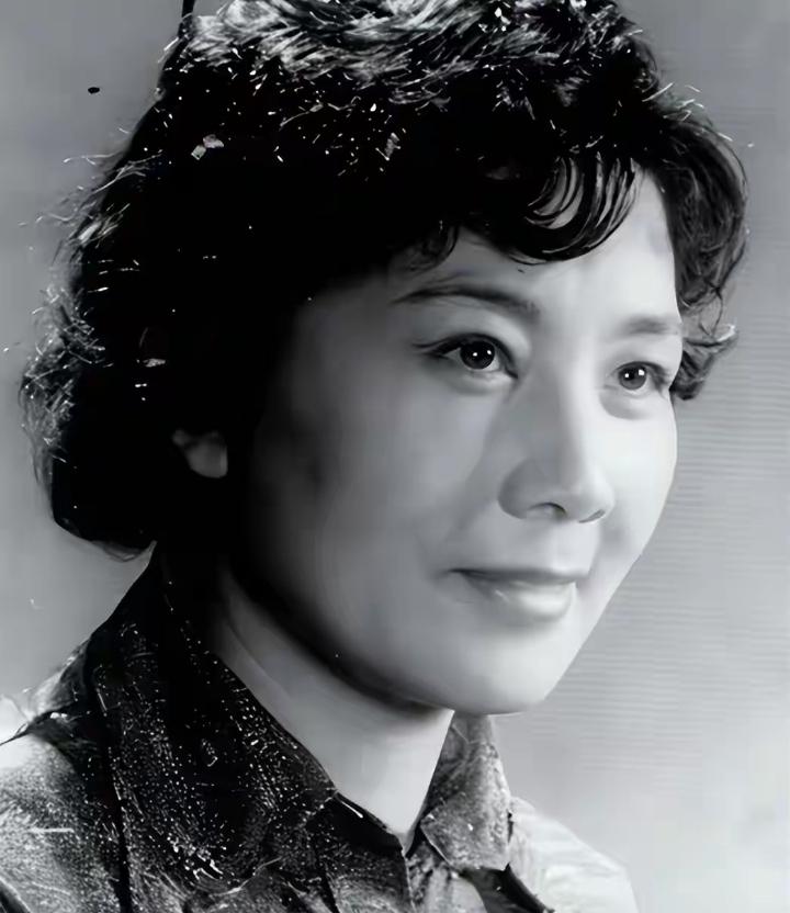韩复榘背负历史骂名，遗孀讨要房产，结局让人深思？
 
1949年北平和平解放，一