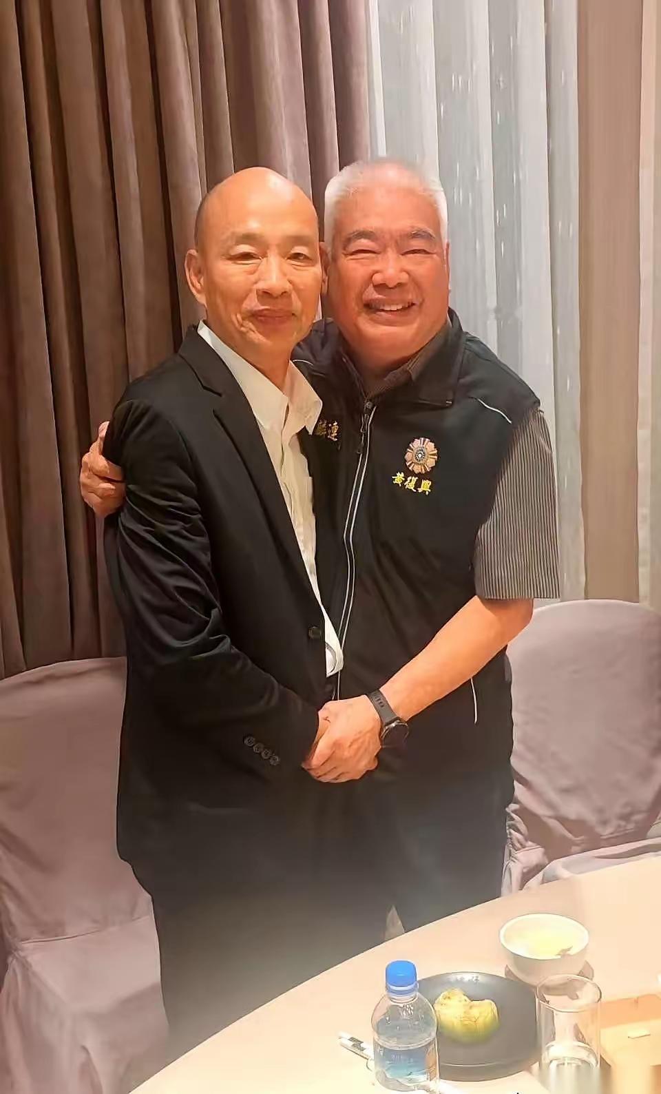 他俩是志同道合，还是貌合神离？
       “黄复兴”直接升格成了国民党一级主