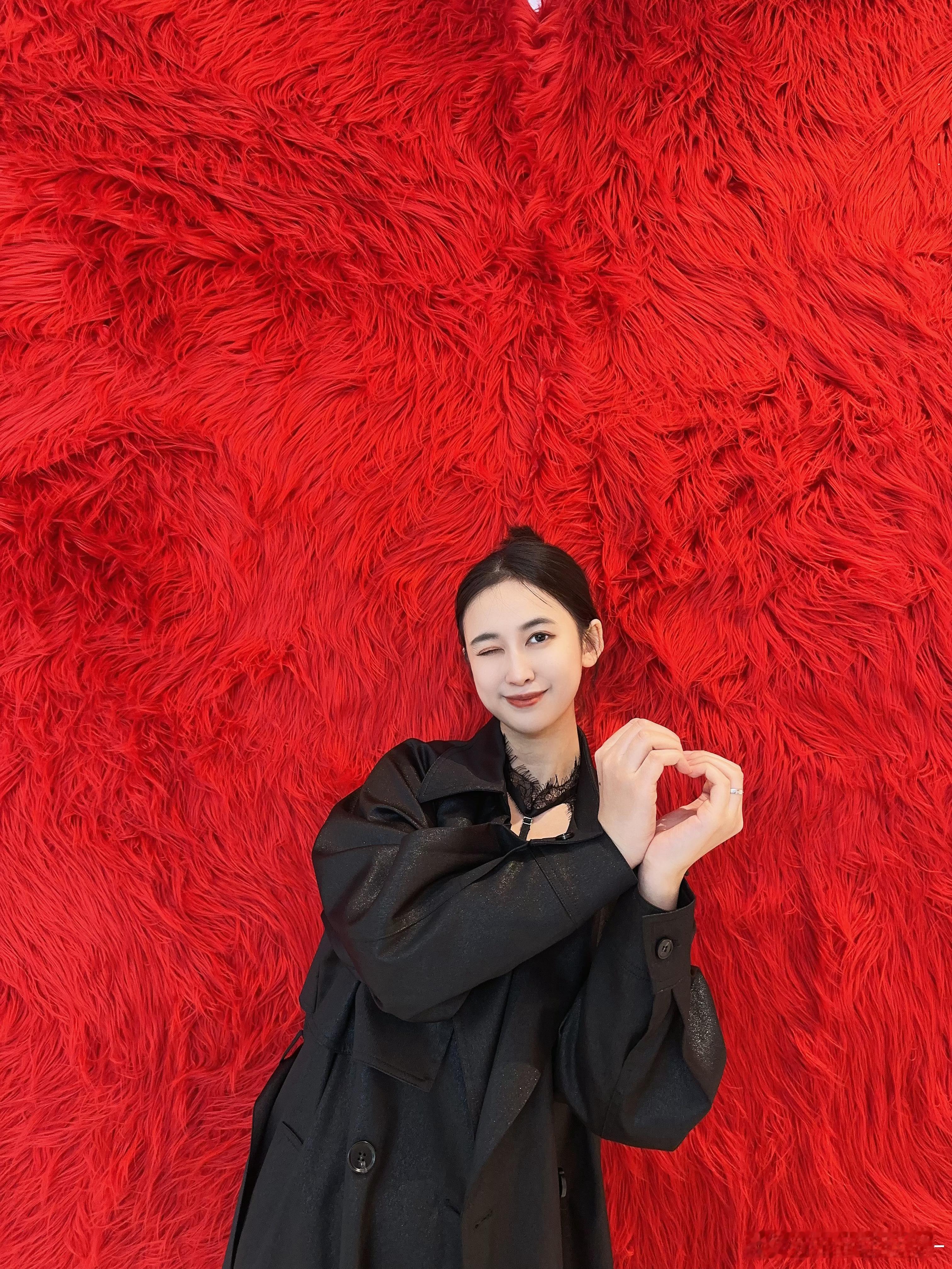 瑶式比心♥️  ​​​