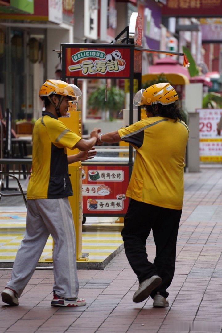 闹起来闹起来闹起来给生活比个耶✯◡✯✌️✌️✌️ 