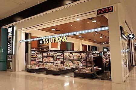 中国学者感慨：在外国机场书店几乎找不到中国学者写的书，感觉很耻辱。
呵呵……！