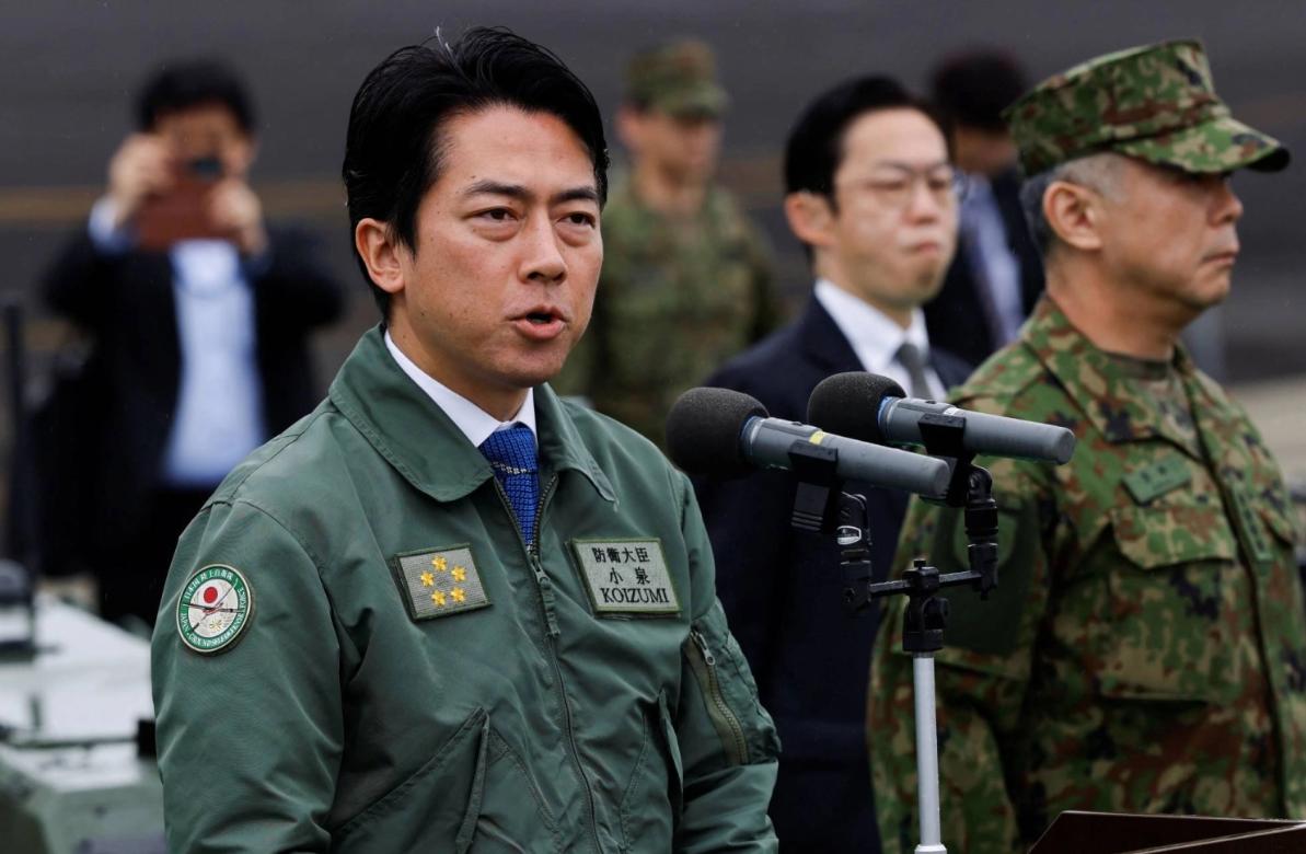 近期，日本防卫相小泉进次郎打破禁忌，在保守派节目中喊话，主张日本抛开束缚，全面讨