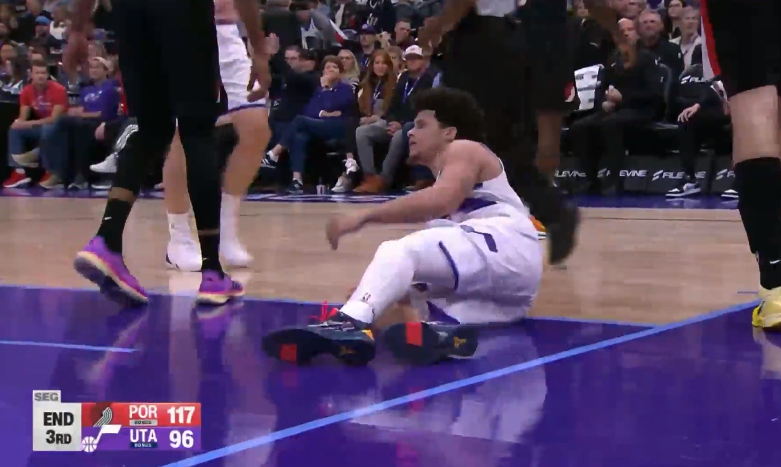 第四节应该能给杨瀚森打一打了，领先多了，杨瀚森下半场才有机会。开拓者vs爵士 ​