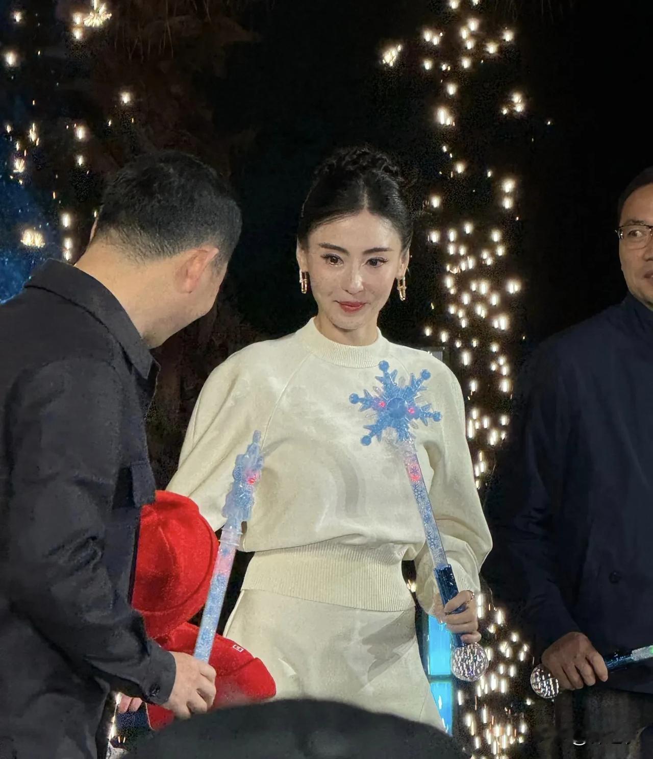 张柏芝漂亮是漂亮善良也是真善良，但也不知道是不是因为现在的网络美女太多，感觉我对