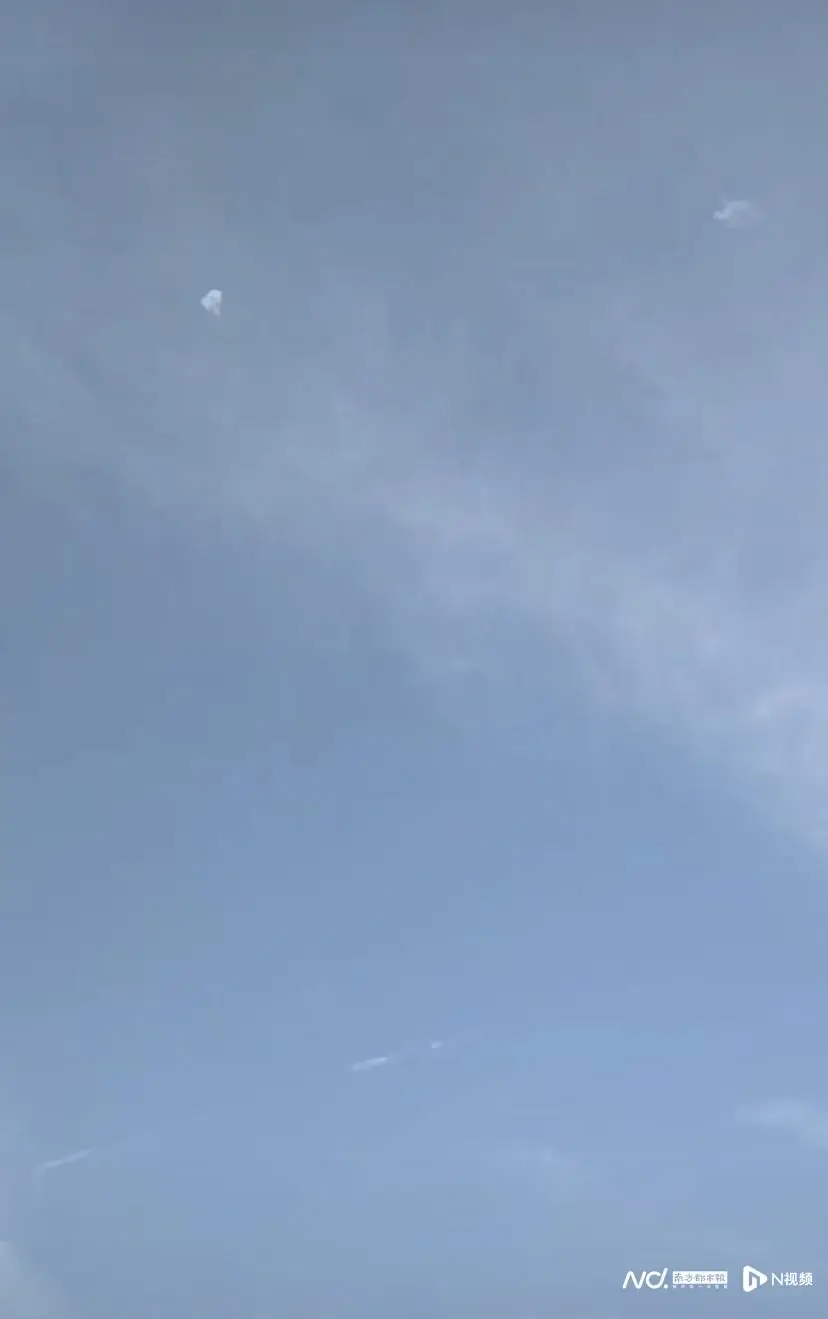 在迪拜旅行的广东男子囤了3天食物【连线在迪拜旅行的广东男子：手机持续收到警报，囤