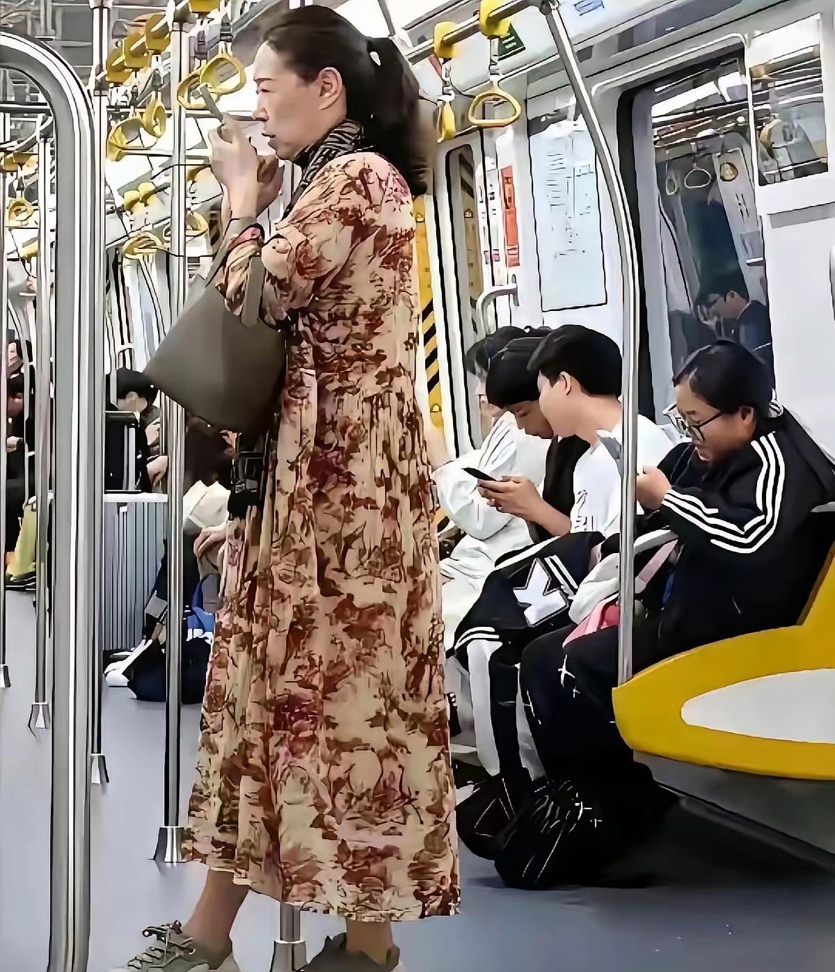 发现了吗？现在要称呼一个人真是太难了