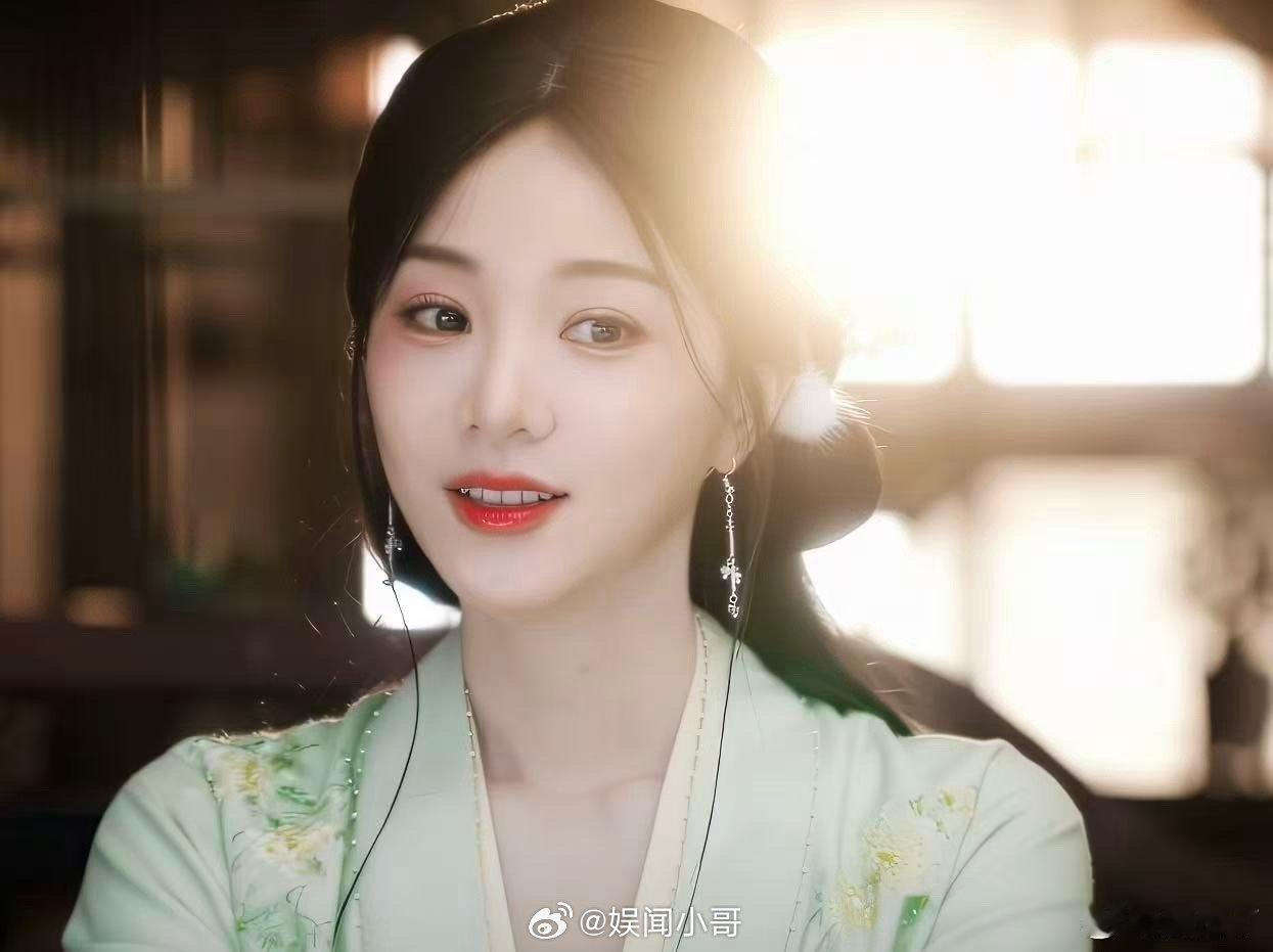 胡意旋是95花也是灵灵花 胡意旋这95花太灵了！《成何体统》里谢永儿被她演活了，