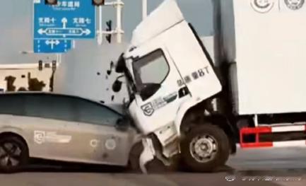 理想回应i8安全性碰撞测试 理想 i8 这车本身确实可圈可点，碰撞测试的安全数据
