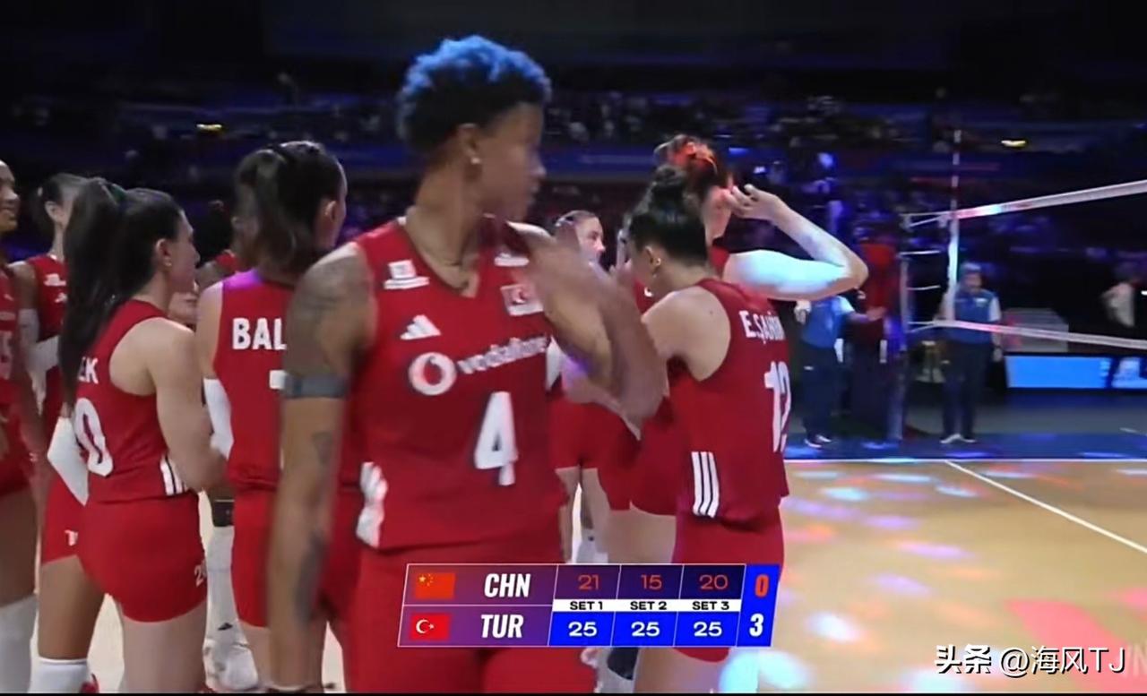 🔥🔥🔥下午对阵🇮🇹女排0：3脆败？分析对阵🇹🇷女排的结论
0-3脆