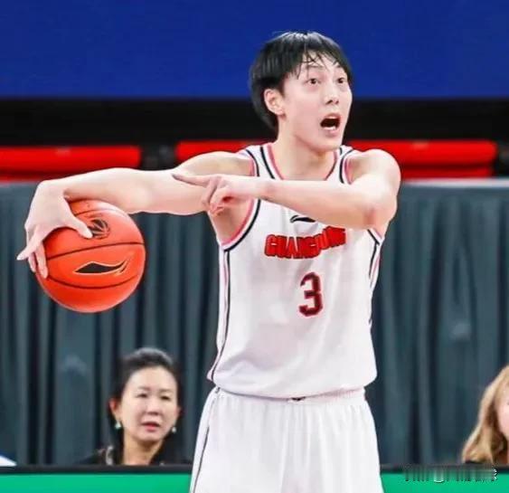 真的太丢脸了！广东95-116不敌辽宁，看看数据谁应该来背锅！
徐杰：15中6，