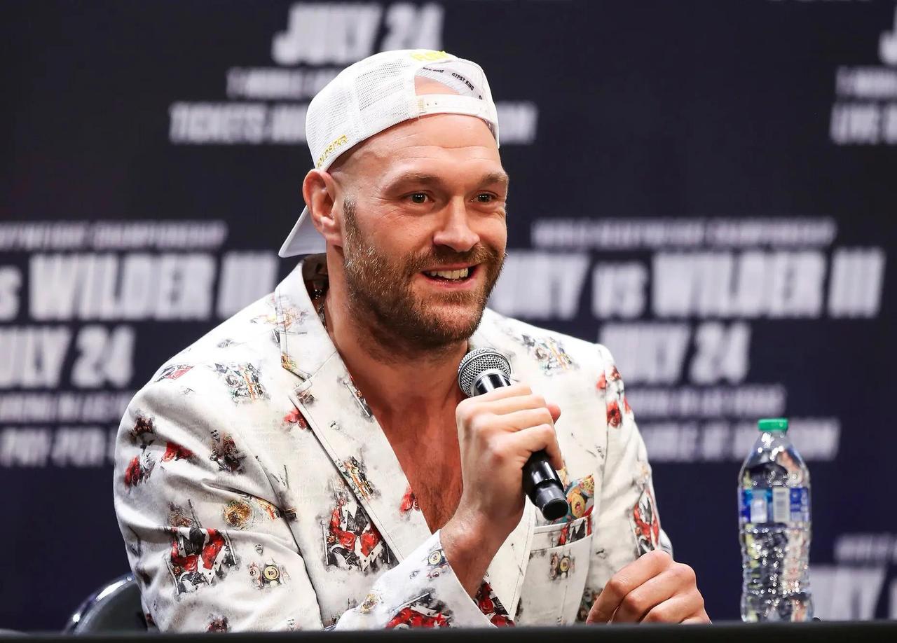 布朗：泰森.富里下一场的对手，不会是米勒，也不是小胖鲁伊兹！

前WBA/WBC