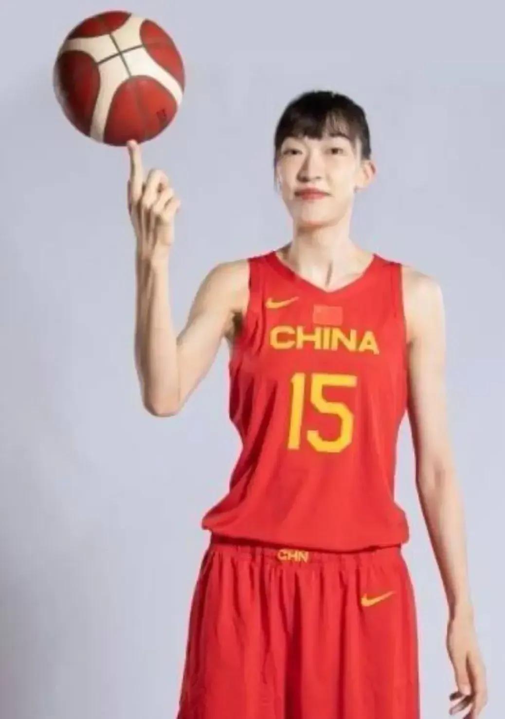 中国女篮今晚将战印度，
打卡之战，
给罗欣棫，杨舒予以时间，
把这两个新人锻炼一