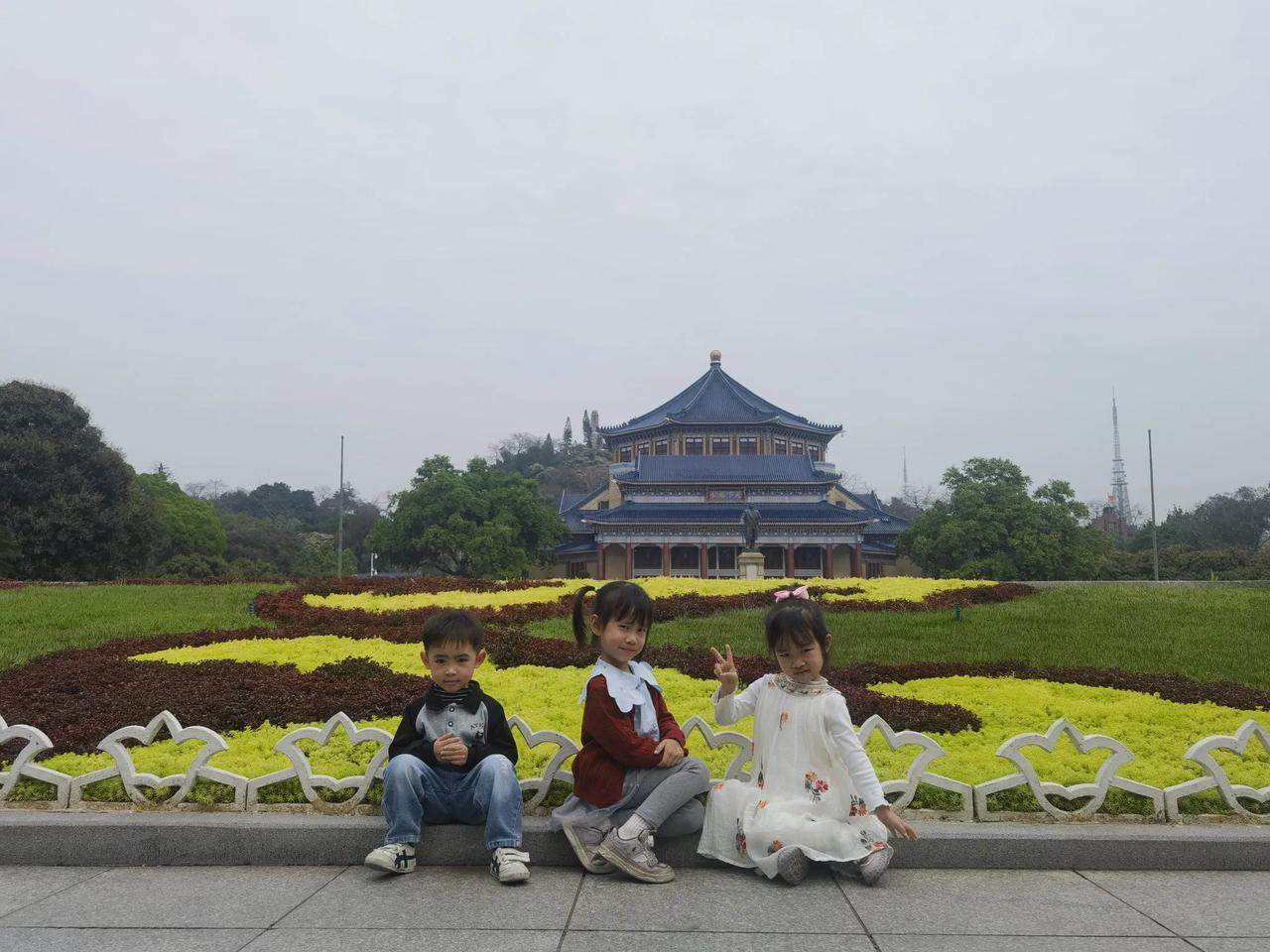 上联：岁月长河风风雨雨，诚邀下联人间正道坎坎坷坷