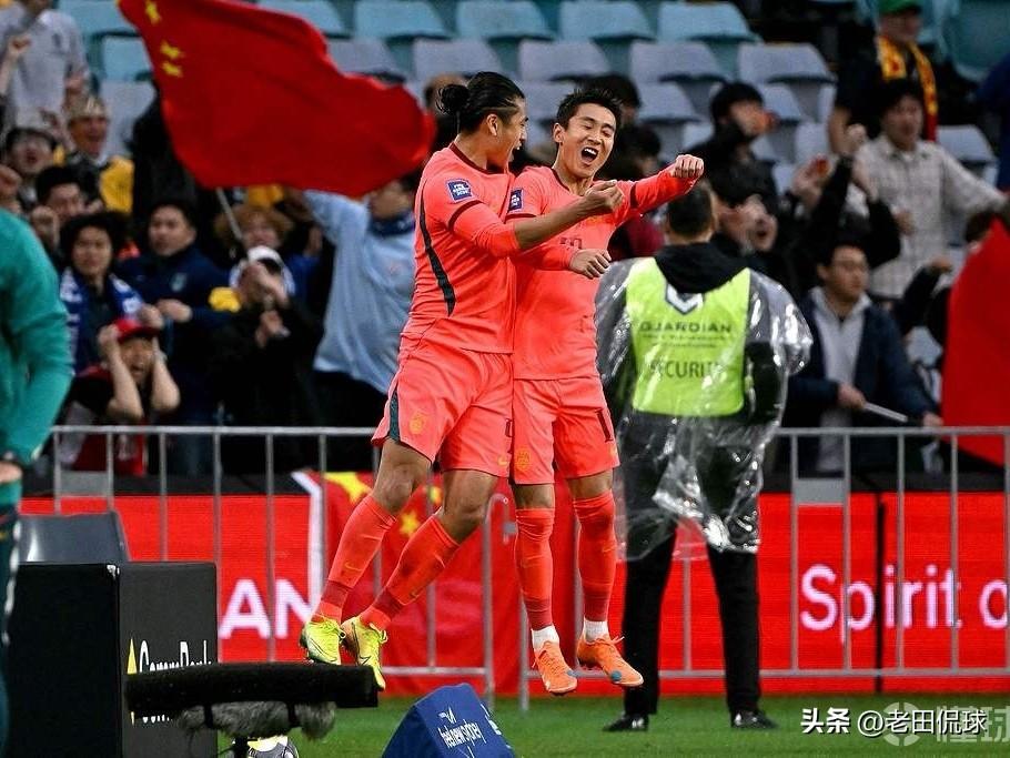 邵佳一执教国家队完美首秀…2026国际足联系列赛，国足凭借韦世豪的破门以及张玉宁