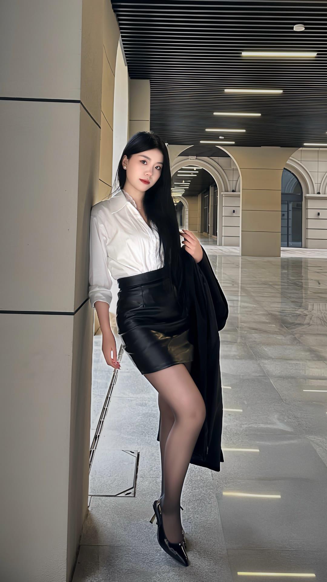 怎样穿搭知性又显身材?