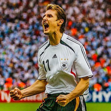 🇩🇪👏 米罗斯拉夫·克洛泽仍是德国历史最佳射手，以71个进球位居榜首！🥇