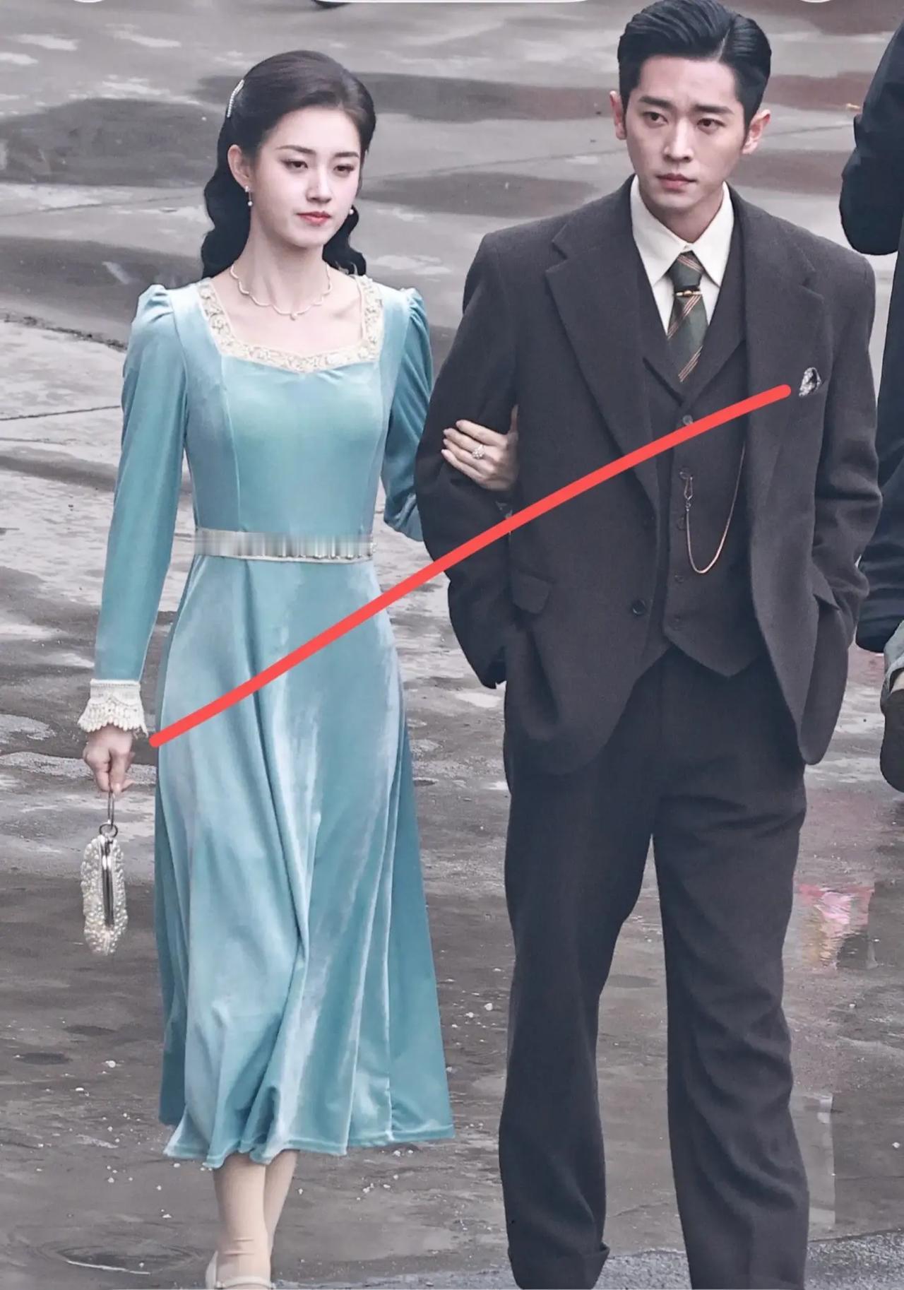 刚刚丞磊郭宇欣。丞磊