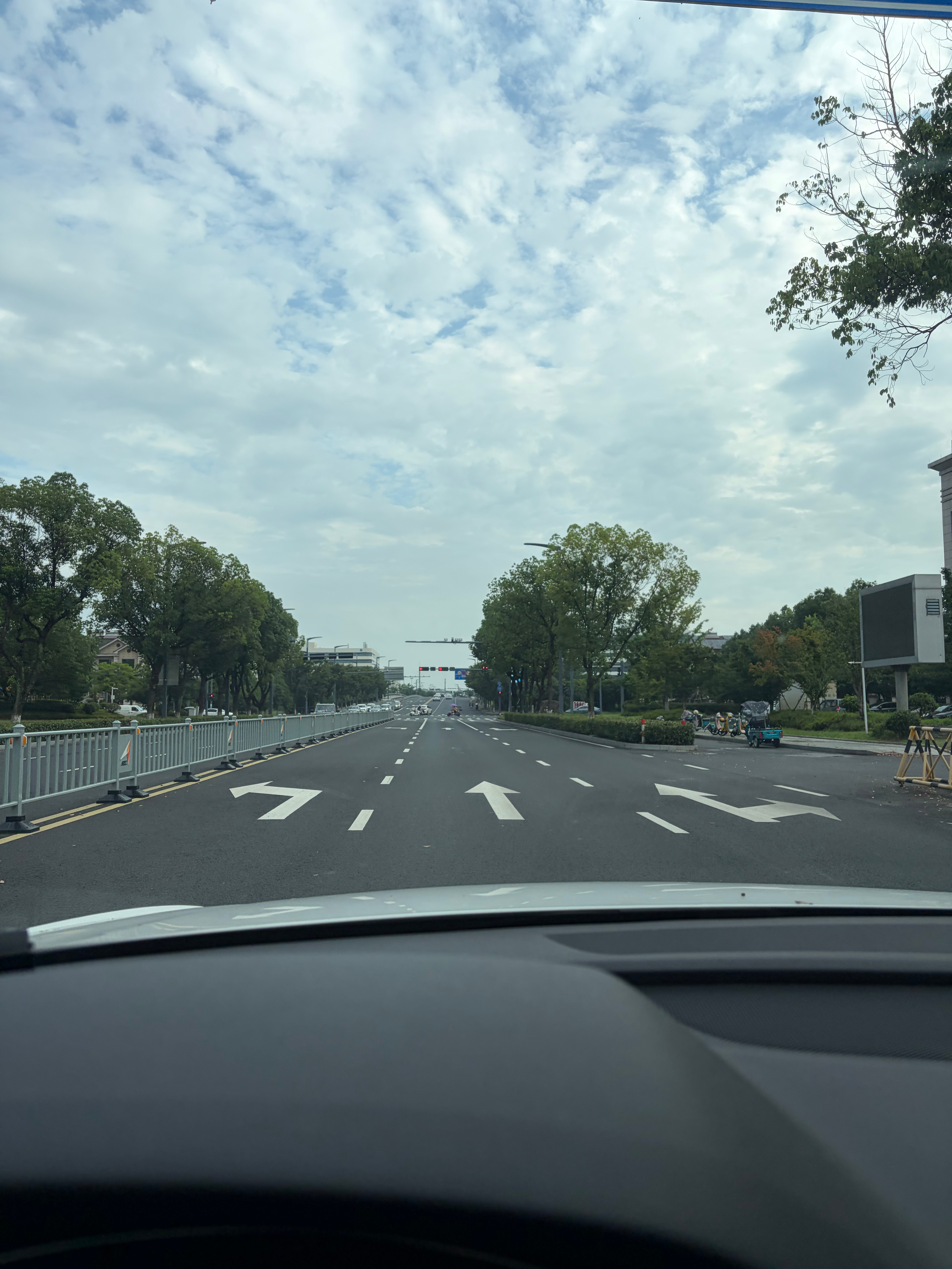 无语都开一半路了健身包忘记了又返回拿，脑子真不好用