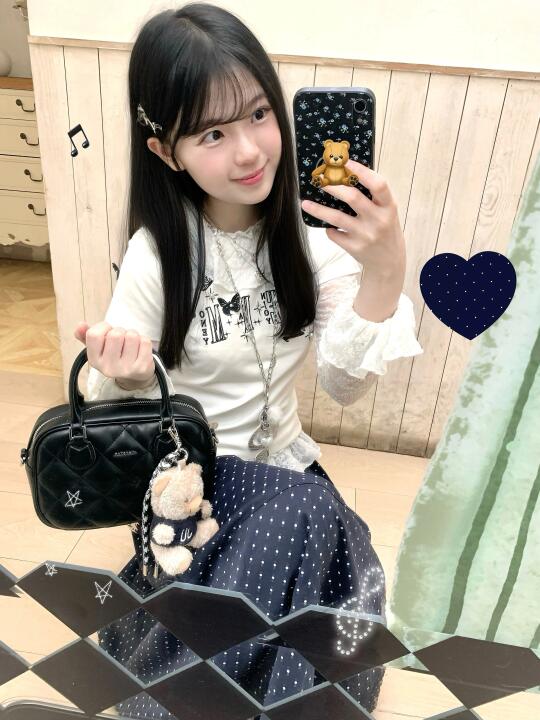 ꒰ঌ𝒔𝒘𝒆𝒆𝒕 𝒅𝒐𝒕♥︎韩系复古少女🐰🎀 📷