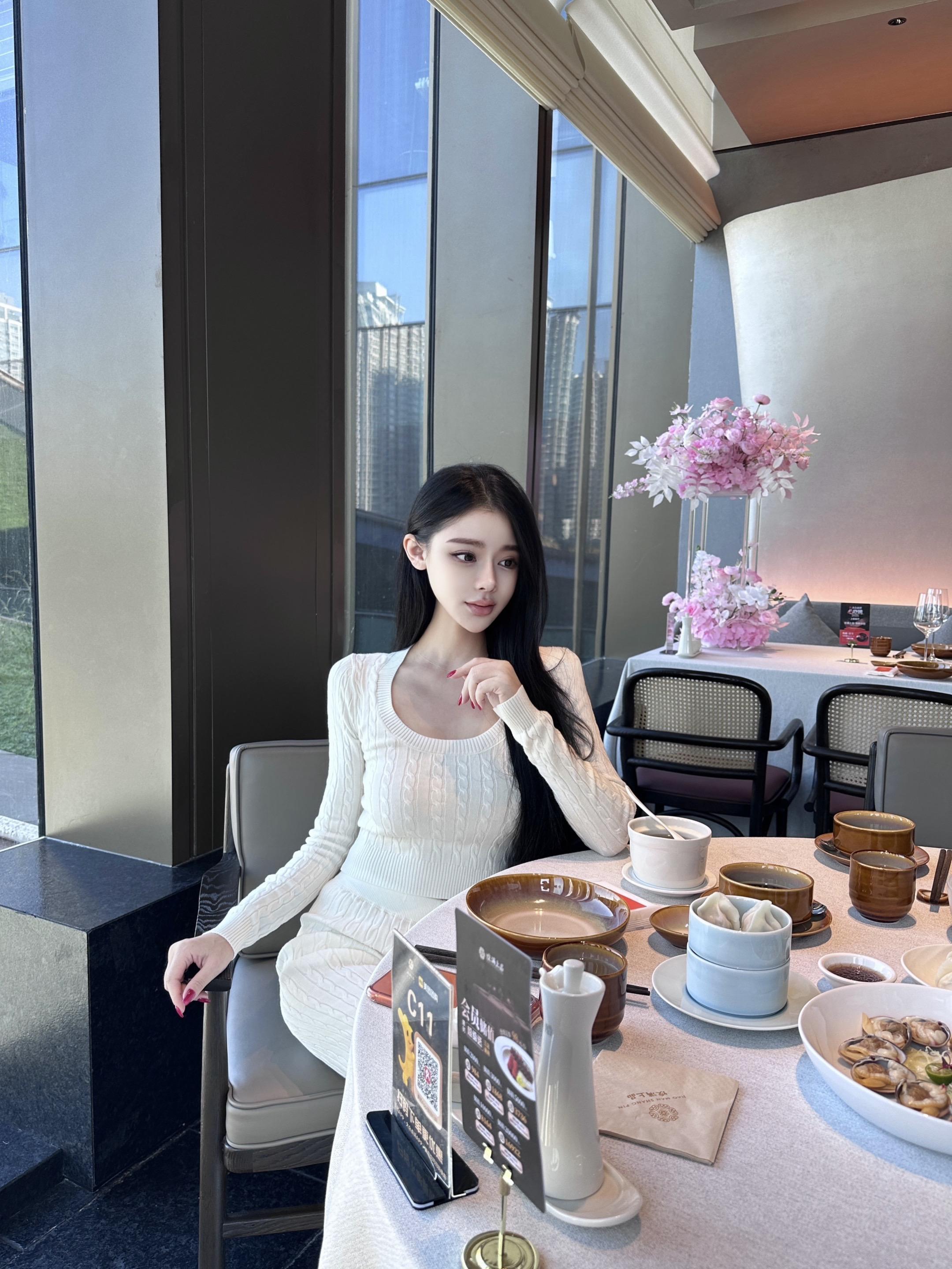 我们不需要每天都过的很幸福 大多数情况下 平静就很好 翻过30岁才真正...