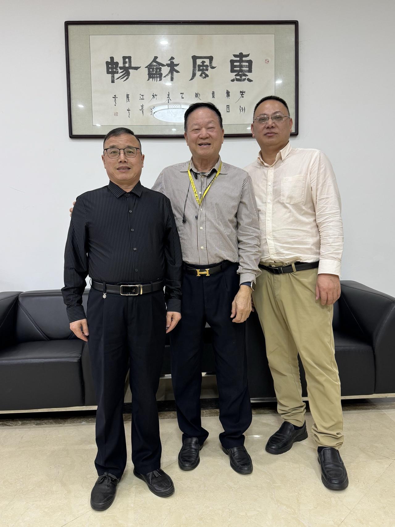 回看历史，展望未来 时间让这些照片有了味道 老照片里的故事