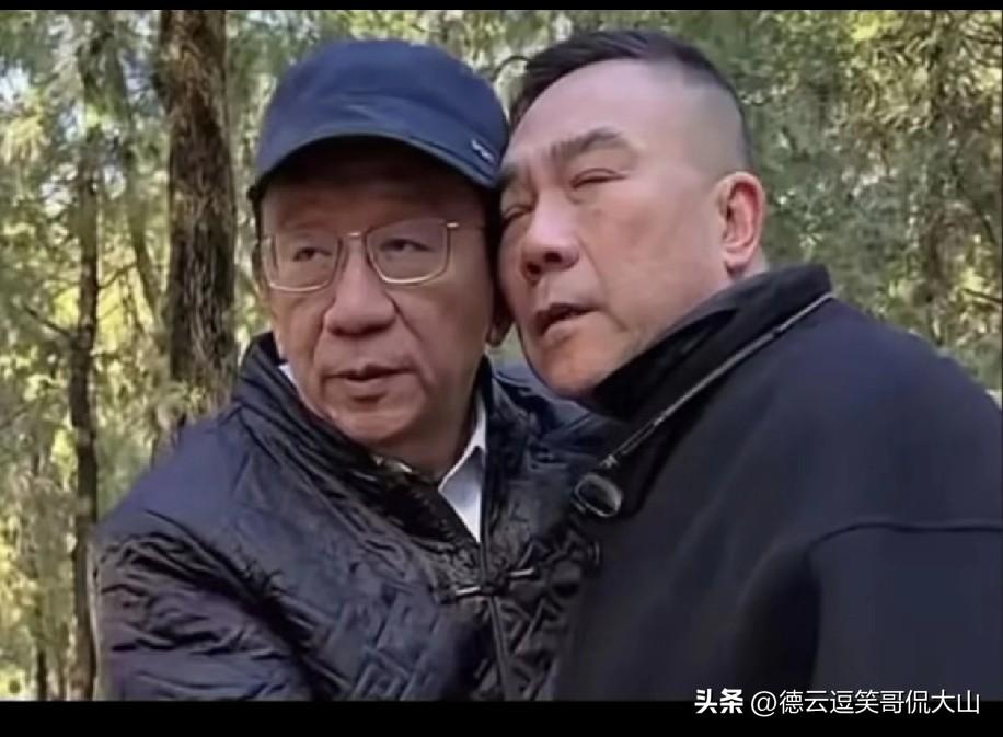 海河战神杨老五最近又爆金句，对着镜头较真：“不管多大岁数，叫人‘猴二’就不行！”