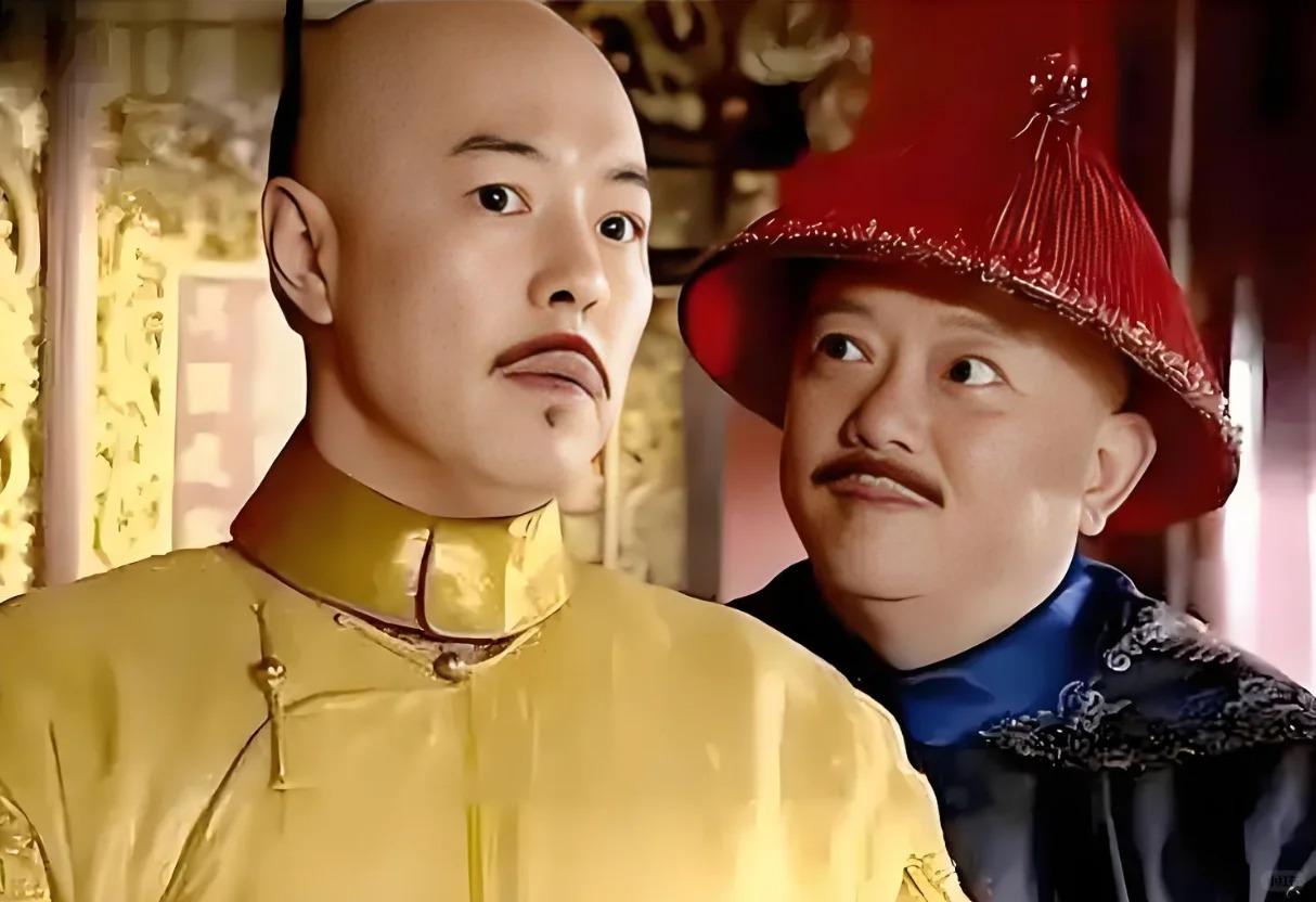 认识一哥们，是个宅男，喜欢刷b站。
他还不爱看小姐姐，就爱看点历史的，游戏的。