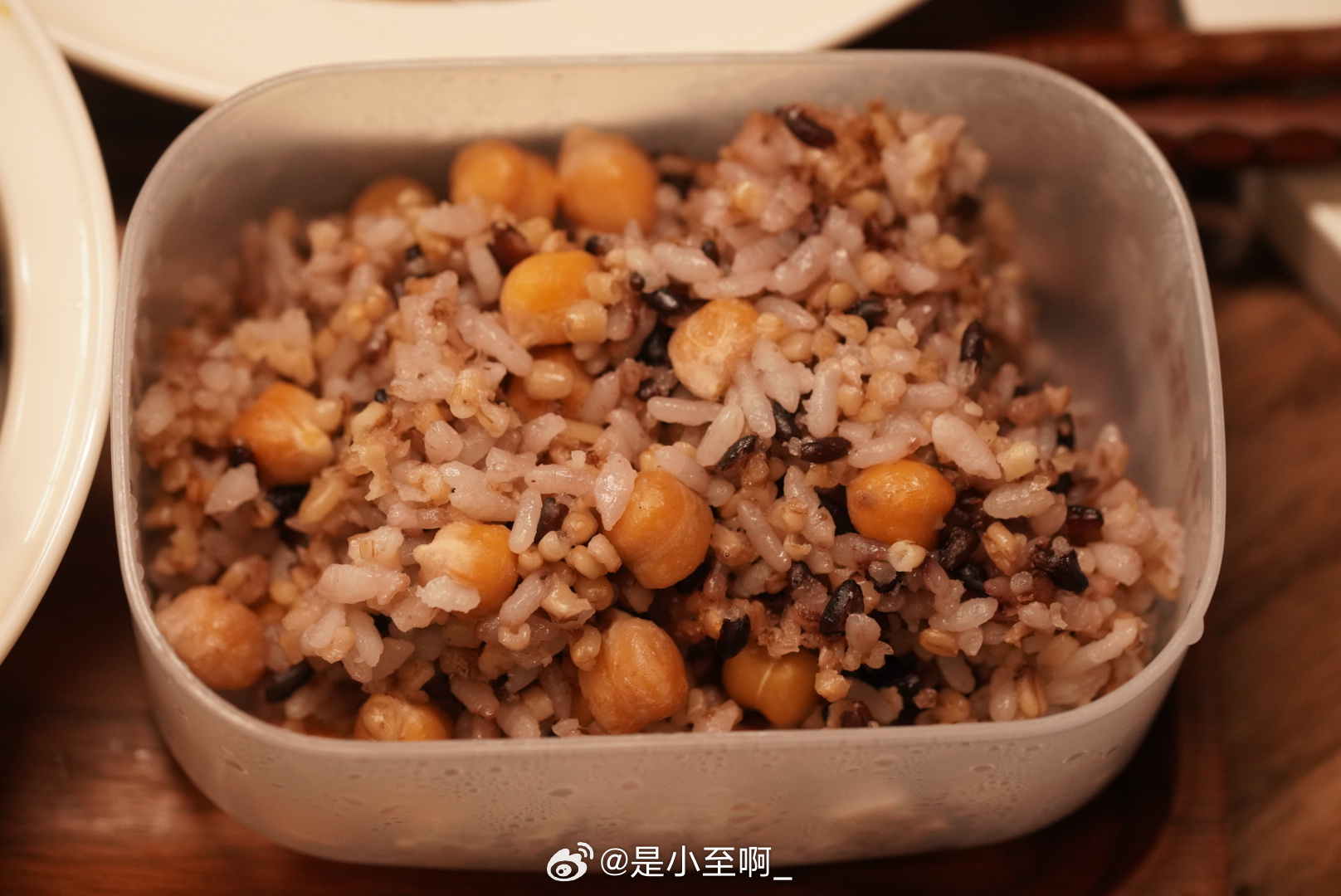 今年的草莓柿子基本都不好吃以前随便买都很好吃，绿皮的都甜今年必须放很红才能稍微好