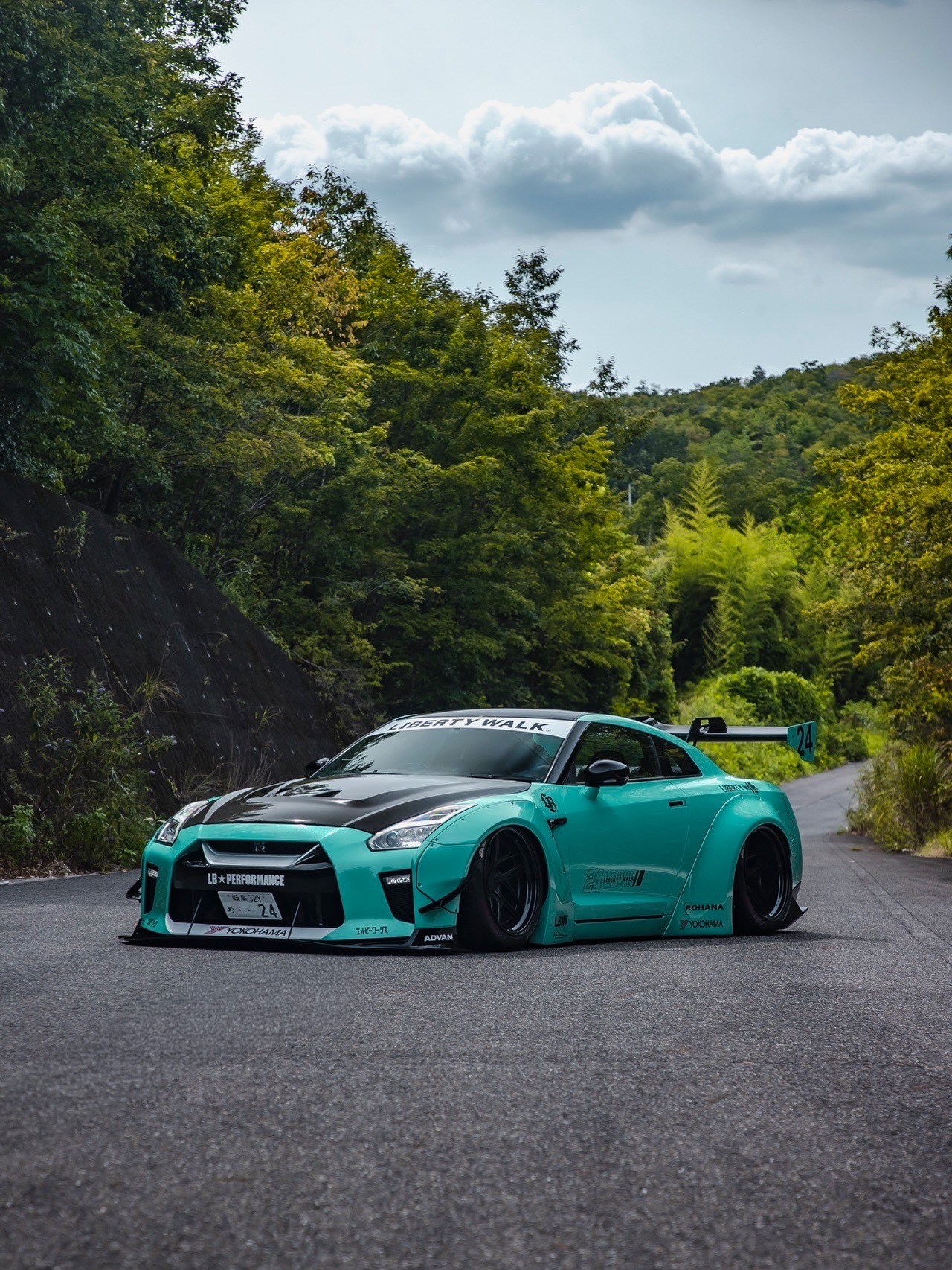 LIBERTY WALK® LB-WORKS NISSAN GT-R R35 
