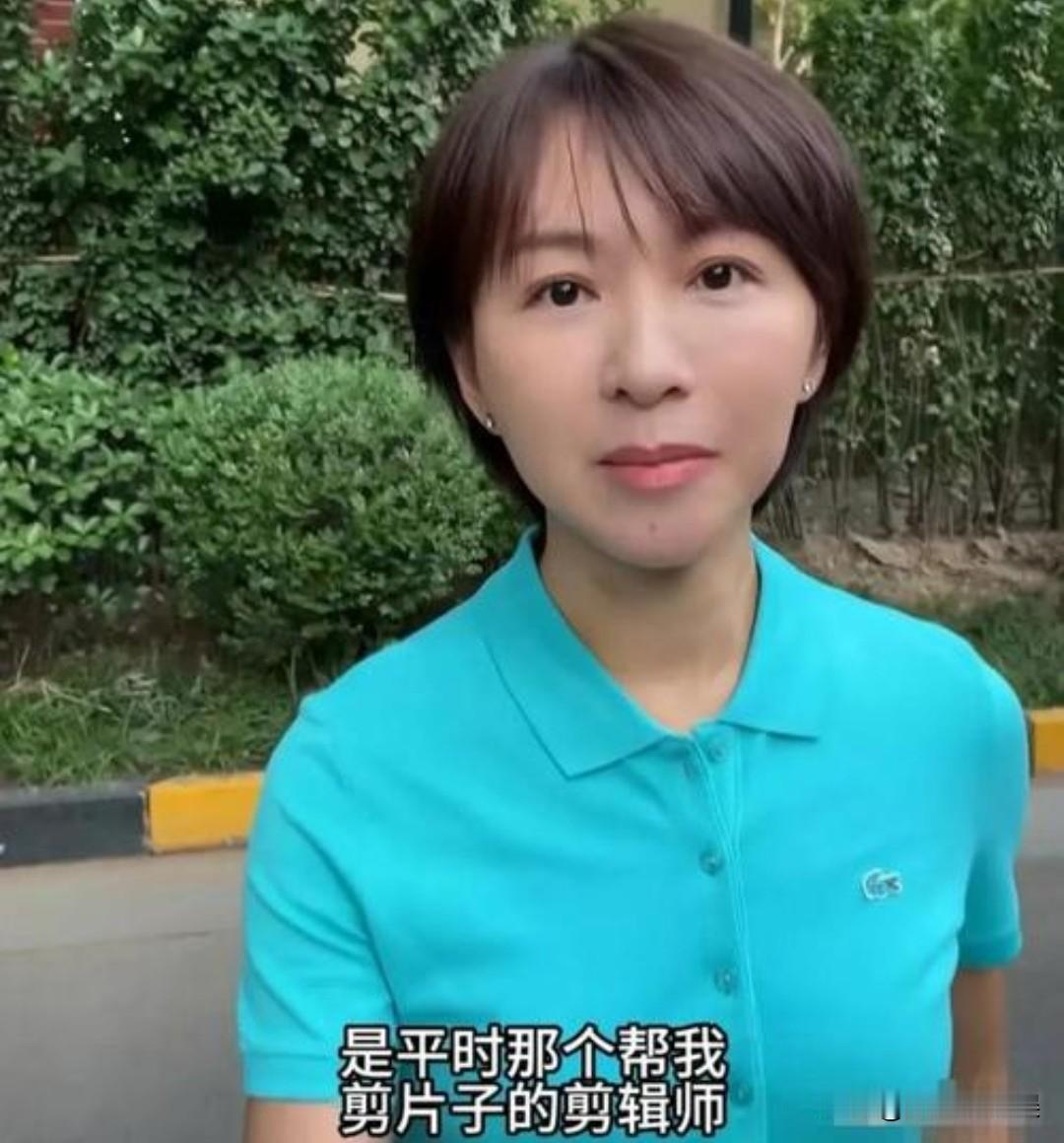 欧阳夏丹说：“我的剪辑师发消息给我，他说他要出家，要我另外再招人。”

她接到这