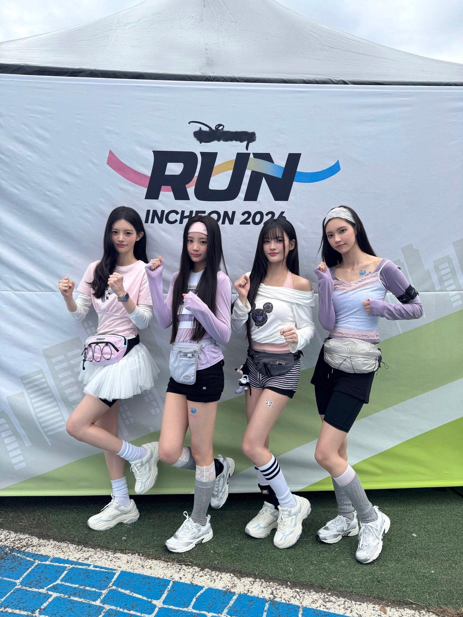 ‎[⁦‪DAILY_IT‬⁩]和DISNEY RUN一起的ILLIT!尽情享受的