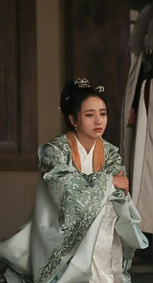 因为《暮白首》喜欢上容婳，周未两天再看张慧雯的《琅琊榜之风起长林》，看孙淳、毕彦