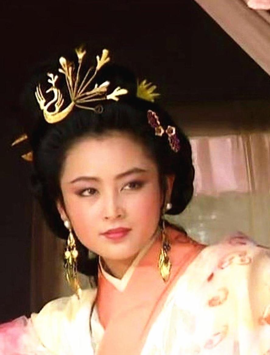 红颜悲歌：四大美女的悲惨结局与人间哀愁

在浩瀚的中华历史长河中，四大美女——西