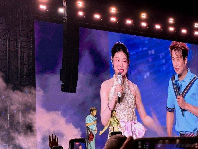 小沈阳女儿控 采访中小沈阳三句不离女儿，操心她交友出行方方面面，一边严格立规矩一