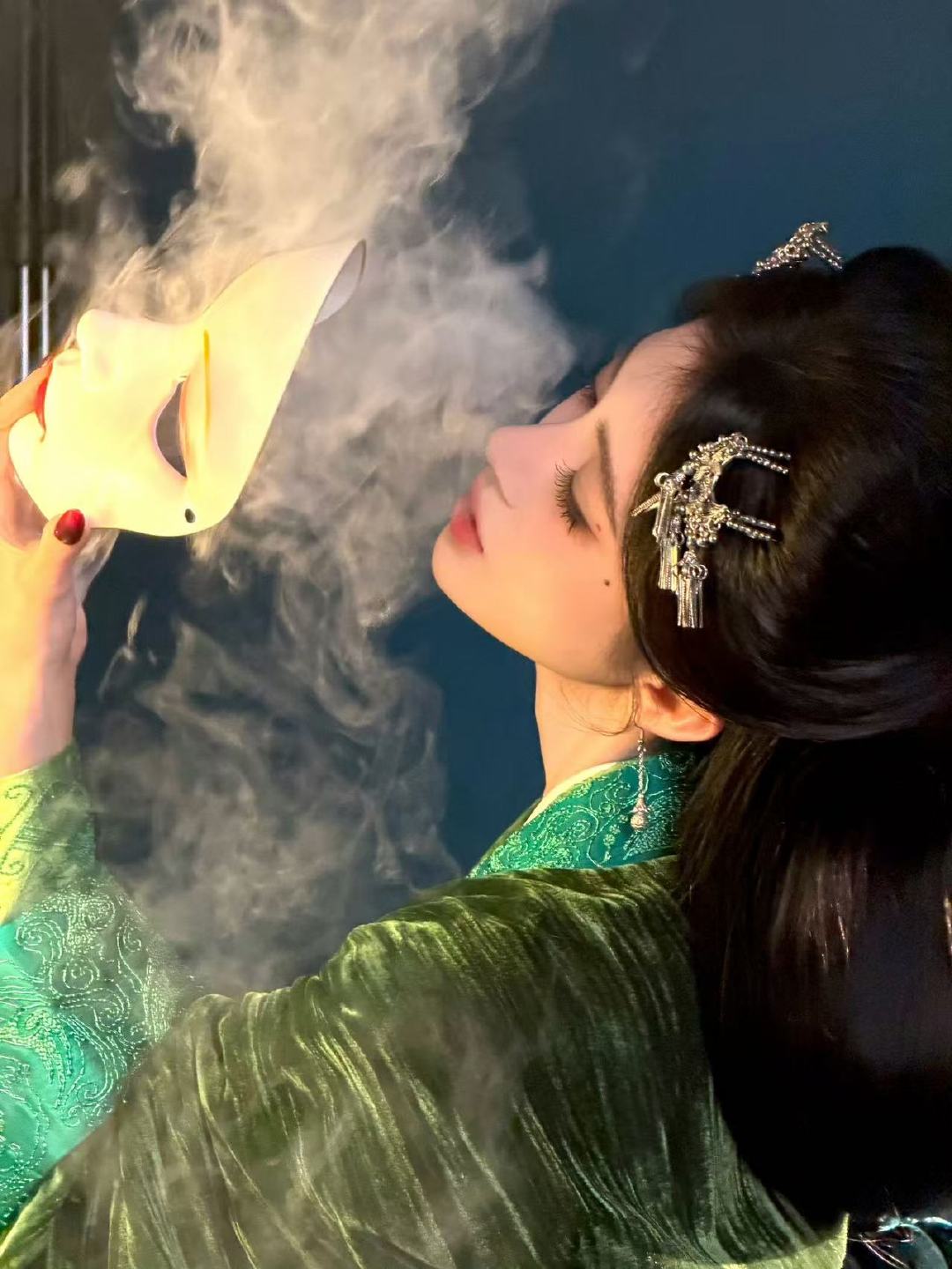 鞠婧祎晒露芜衣live图鞠婧祎露芜衣live 迪丽热巴晒露芜衣live图～这都美