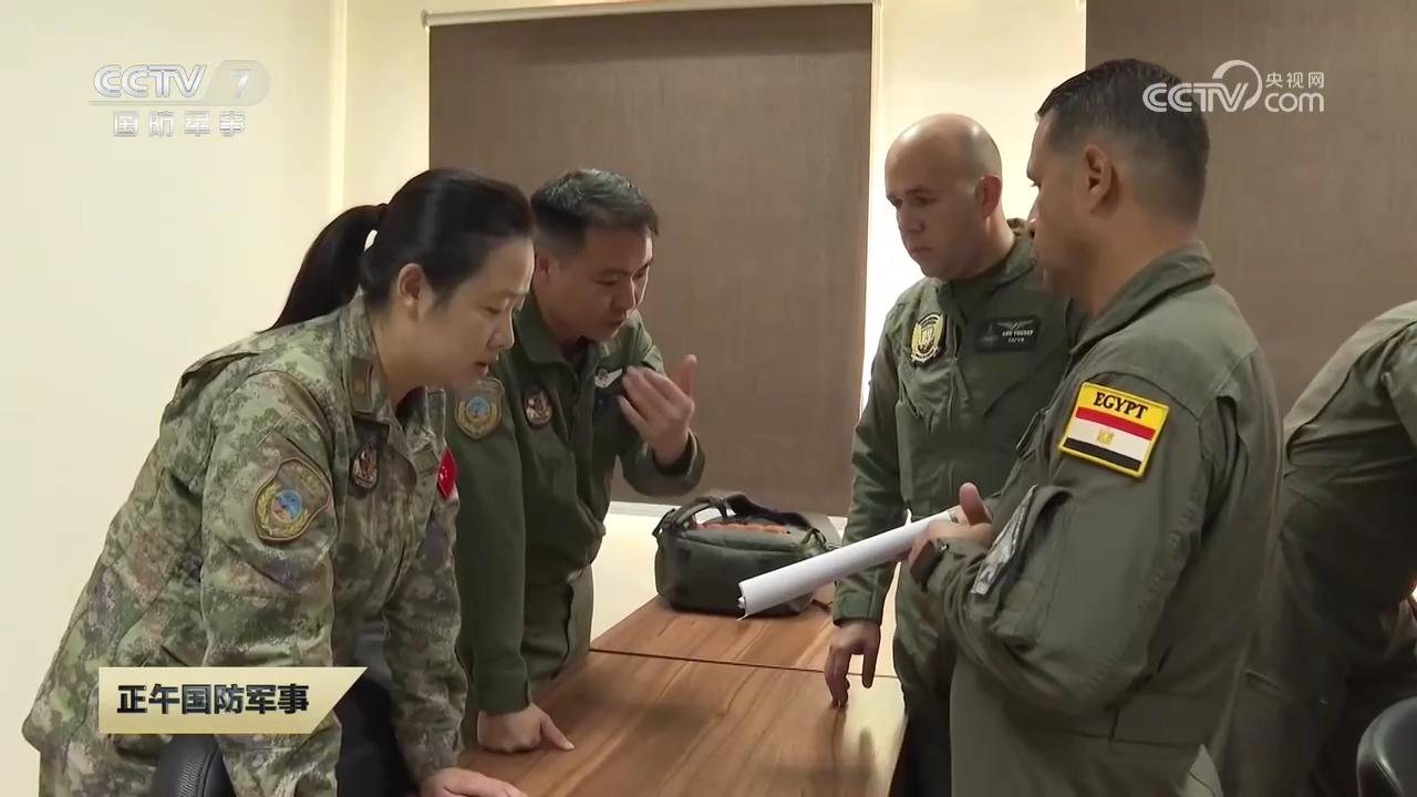 中埃“文明之鹰-2026”空军联训，我方人员佩戴的任务章、臂章 烽火问鼎计划制胜