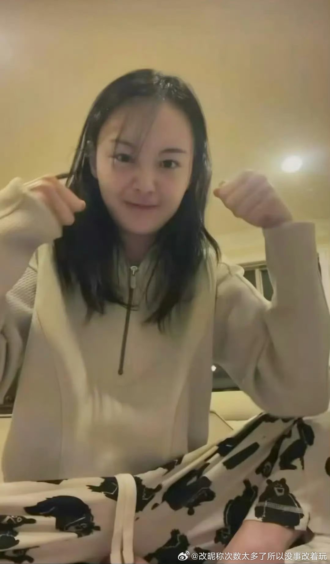 发量很真实殉前旋风孝子等综艺、打耳光那个发布会、一些偶遇、赵宝刚那个剧都看得出发