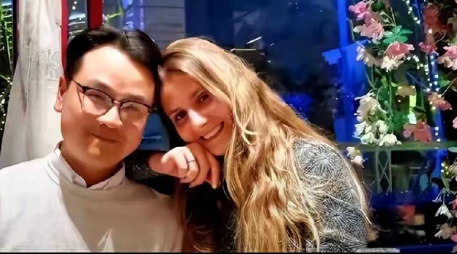 一个以色列退役女兵戴安娜嫁给中国小伙高翔，定居上海，这故事太有生活感了。高翔本是