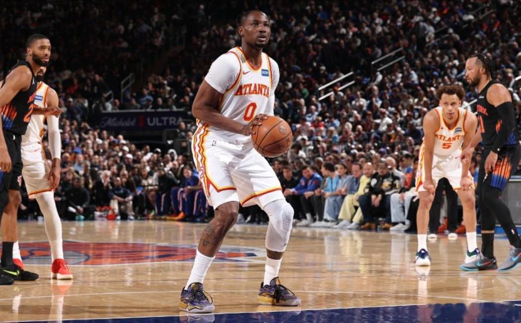 老鹰1比1尼克斯尼克斯错失绝杀 尼克斯错失压哨绝杀1分惜败老鹰 麦科勒姆32+6