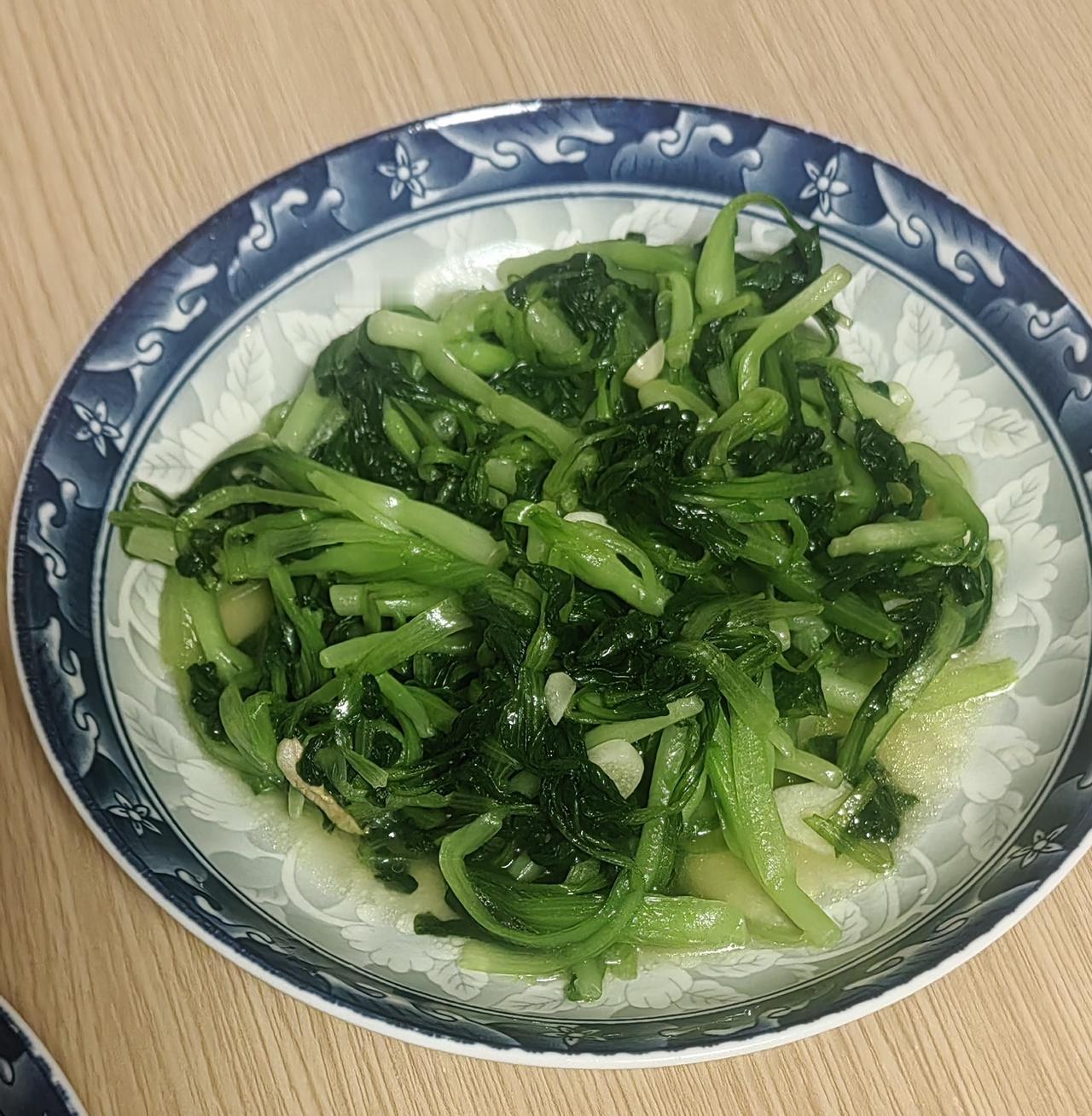贴薪保姆之吐槽上海自来水
来上海己经5天，总的感觉物价不挑精品还能接受，不知道上