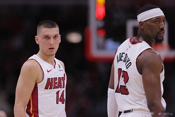 据The Athletic，巴姆·阿德巴约毫不犹豫挥拳打中泰勒·希罗，致使希罗左