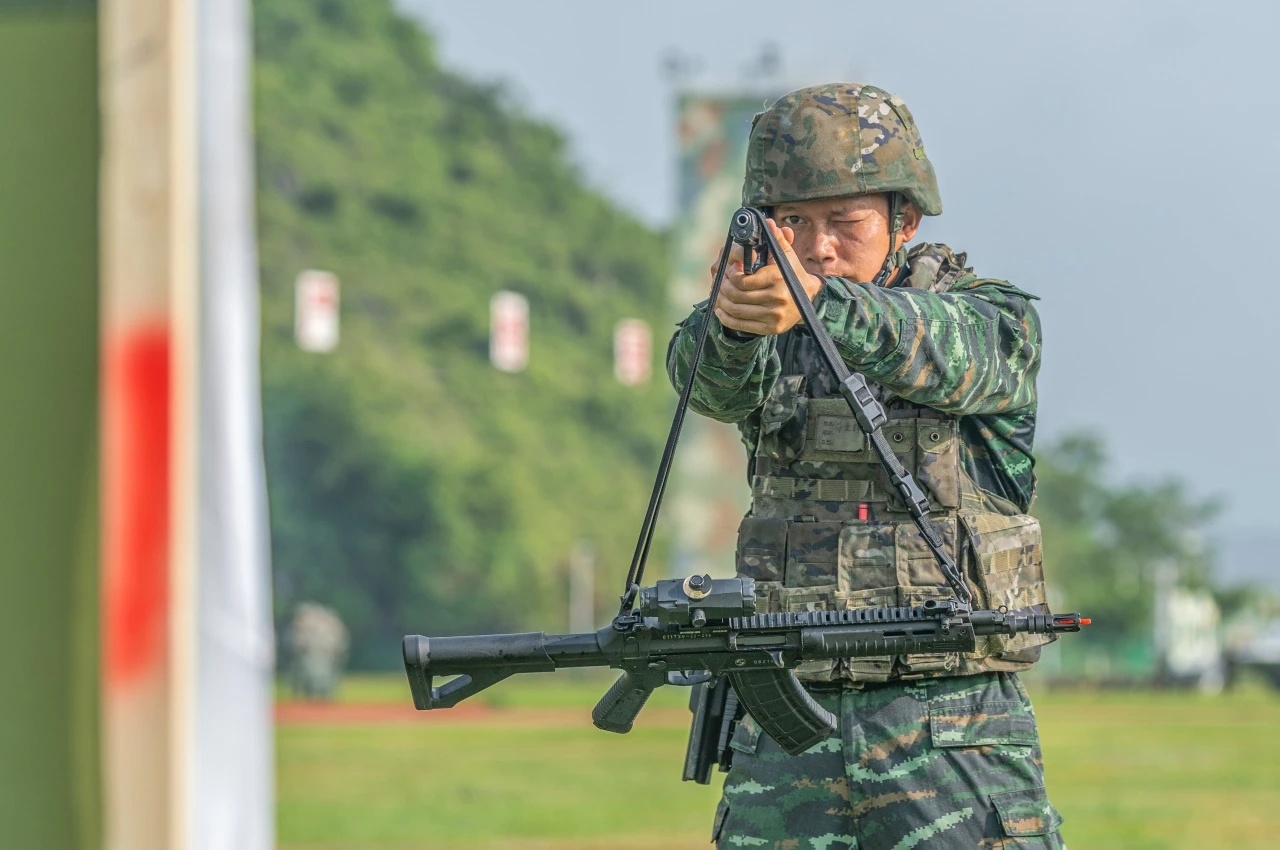 优秀标兵警士符立辉（广西武警） ​​​