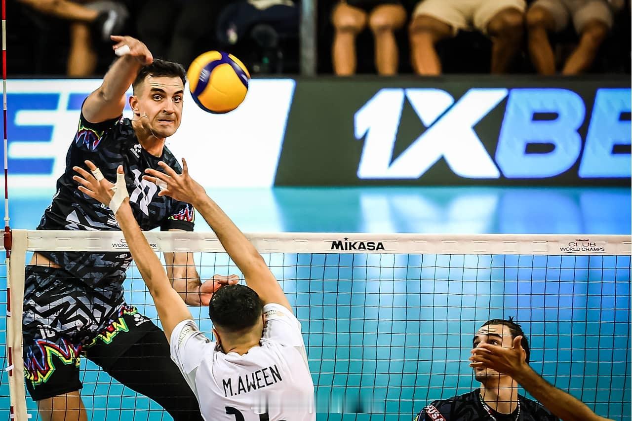 【男排世俱杯佩鲁贾横扫取开门红 赖扬0-3海滩】国际排坛战报速递12月16日巴西