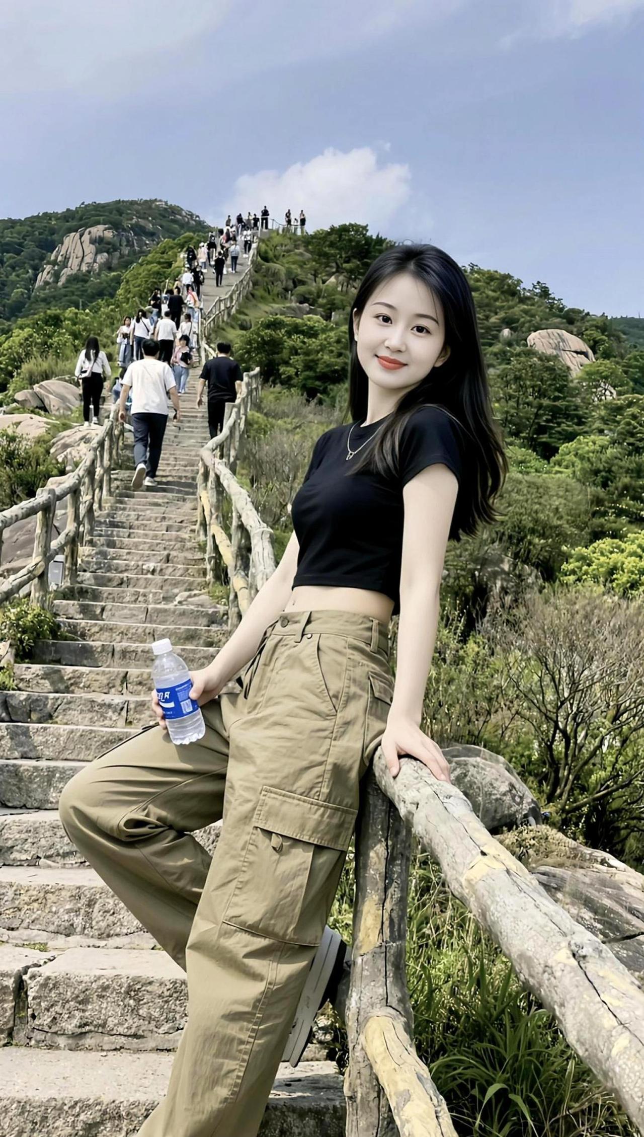 AI山径生活照 随变ai随便玩 穿搭技巧 休闲减龄穿搭 抖音玩法合伙人计划