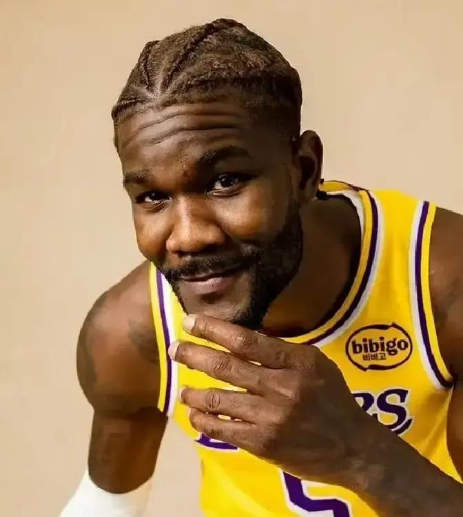 贾勒特·阿伦2000万一年打出15+11，数据体面，可骑士战绩垫底，讨论度还没他