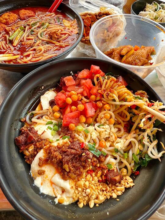 喜洲古镇！！都给我去吃这家米线！便宜又好吃