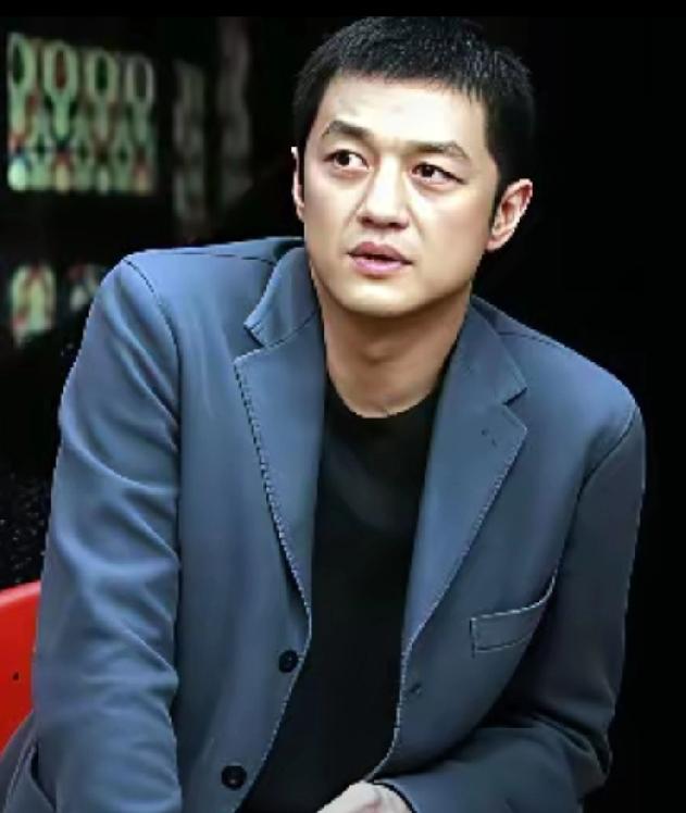 李亚鹏的逆袭人生：
背负4000万债务却活出精彩？
女儿一句话道破真相

你能想