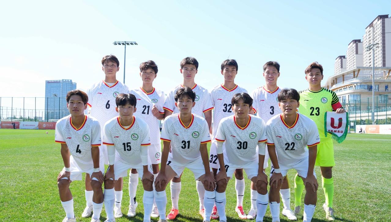 延边足球职业化最佳阵容3—5—2

       从“树挂”传奇到“钢铁防线”，